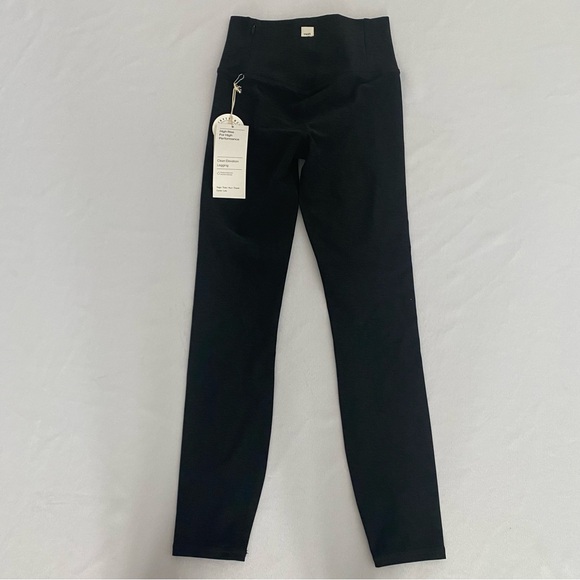 Vuori Women’s Clean Elevation Leggings XS High Rise 7/8 Length Black Heather NWT - Picture 8 of 12